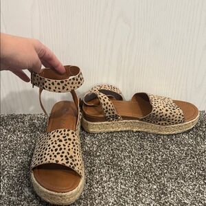 Altar'd State Tan and Black Espadrille Shoes